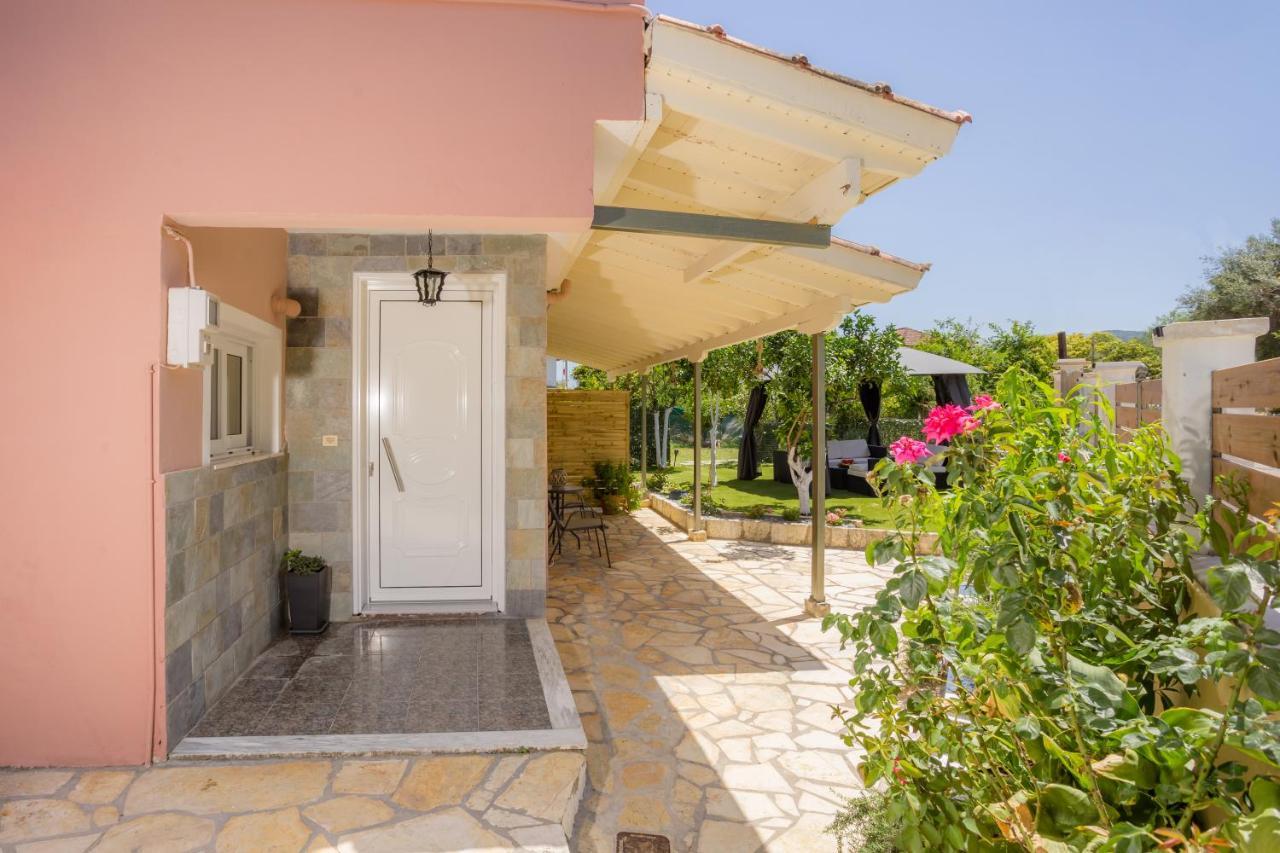 Nina's & Mara's Apartment Lygia (Lefkada)